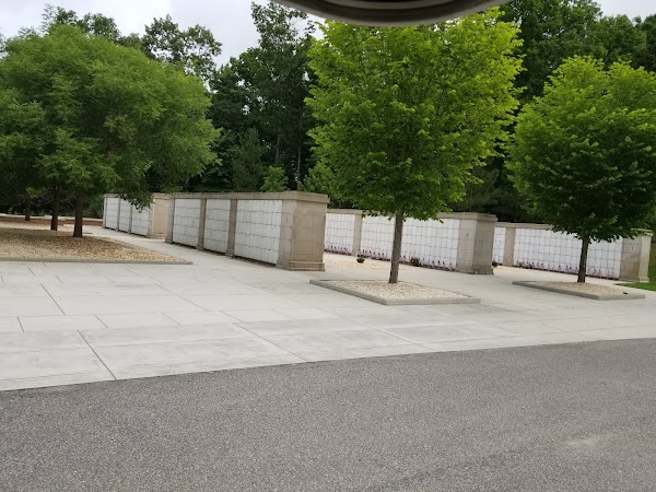 Alabama National Cemetery grounds
