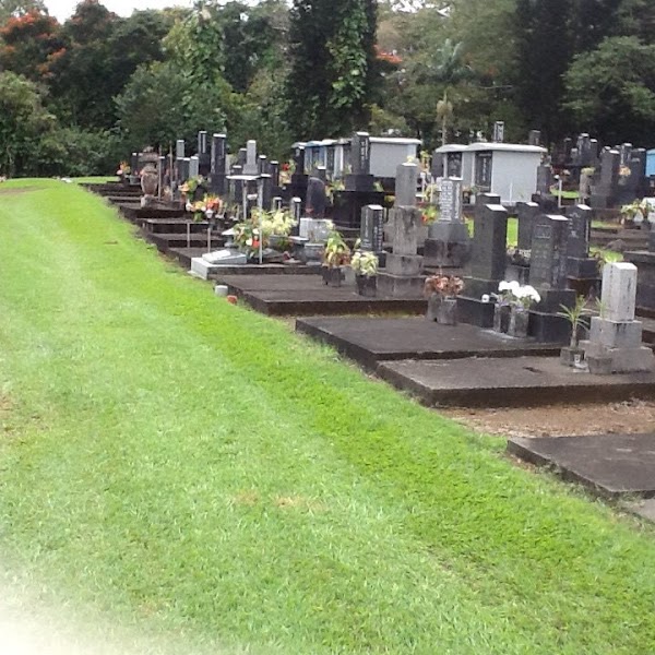‘Alae Cemetery grounds