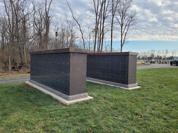 Albright Cemetery grounds