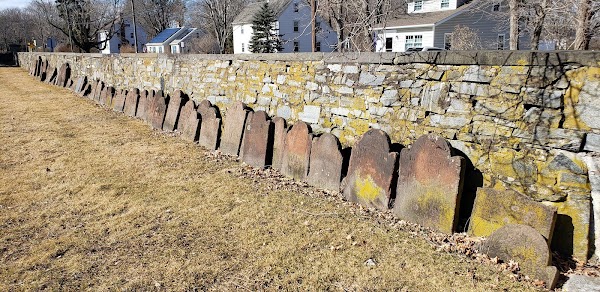 Alder Brook Cemetery grounds