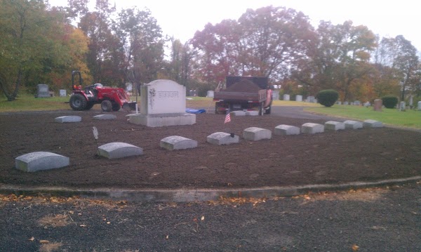 Alder Brook Cemetery grounds