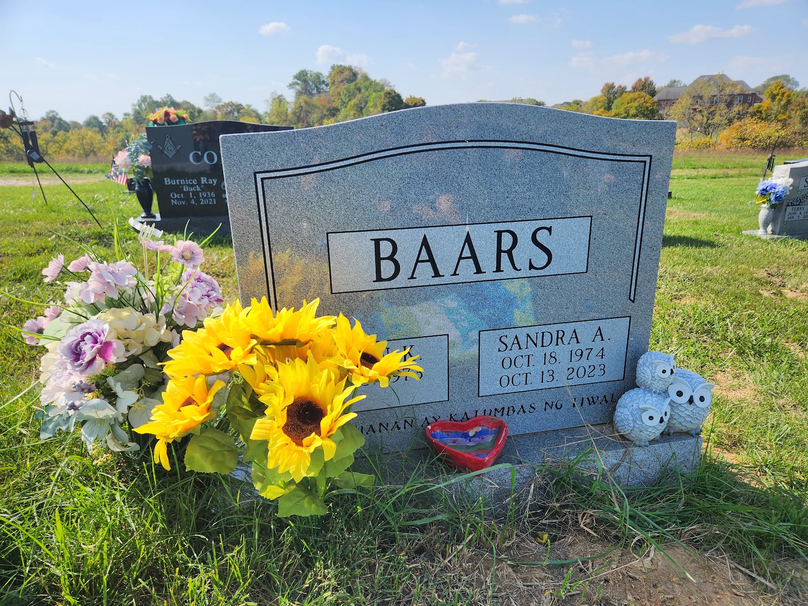 Alexandria Cemetery cemetery grounds and headstones