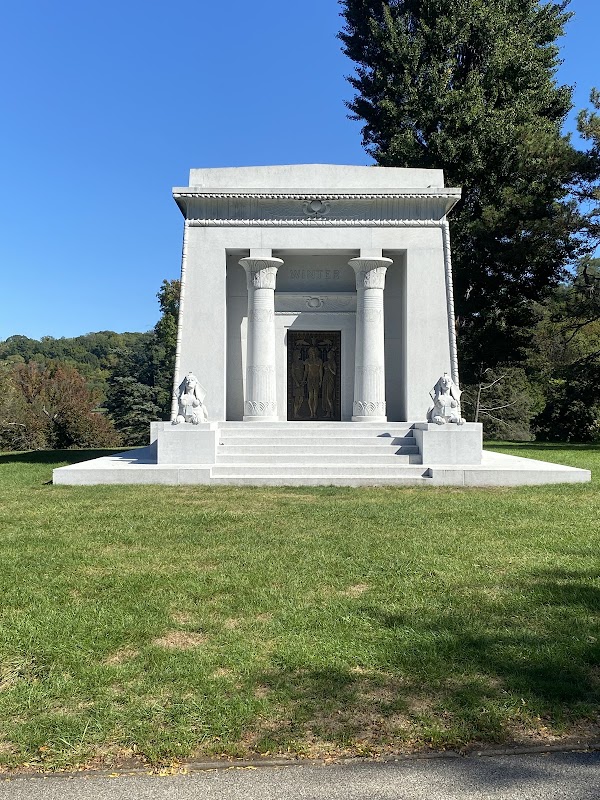 Allegheny Cemetery grounds
