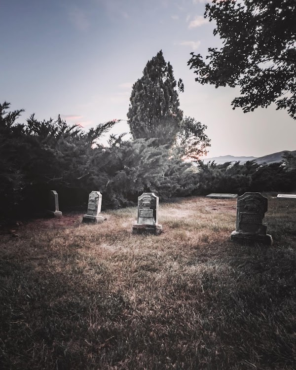 Alpine City Cemetery grounds