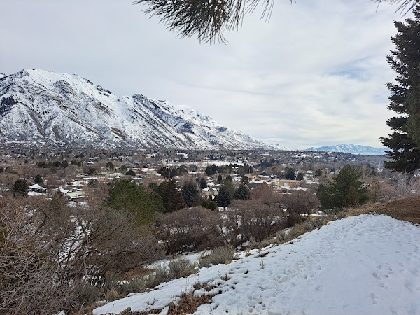 Alpine City Cemetery grounds