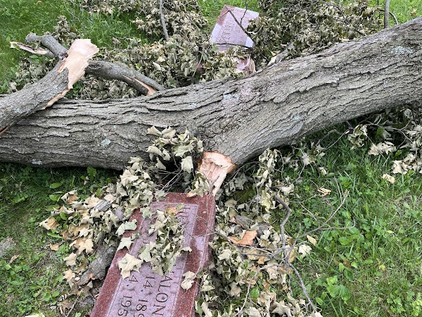 Anderson Cemetery grounds