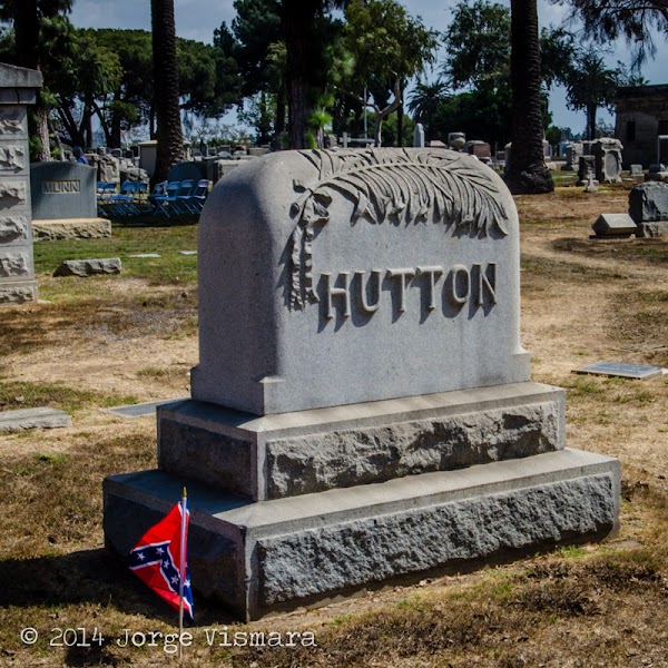 Angelus Rosedale Cemetery grounds