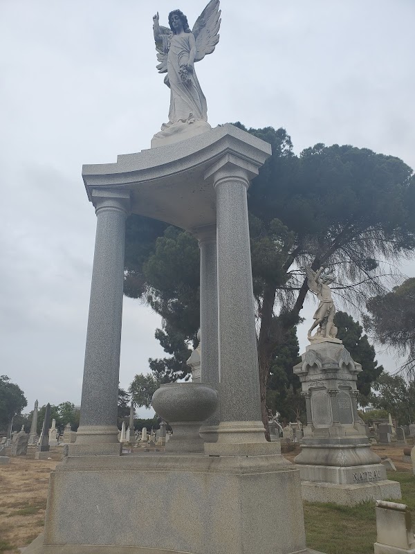 Angelus Rosedale Cemetery grounds