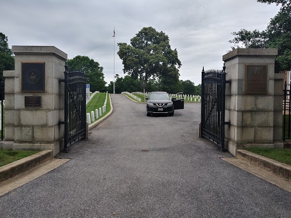 Annapolis National Cemetery grounds