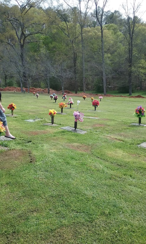 Anniston Memorial Gardens grounds