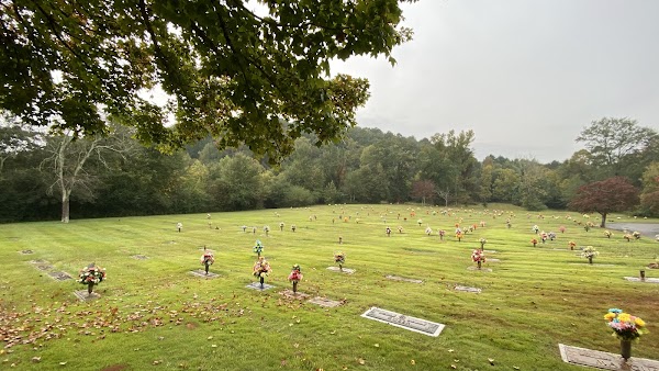 Anniston Memorial Gardens grounds