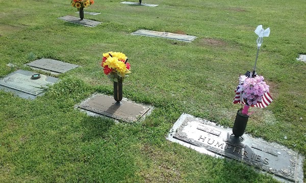 Anniston Memorial Gardens grounds