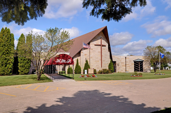 Appleton Highland Memorial Park grounds