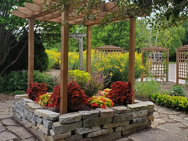 Appleton Memorial Park Gardens grounds