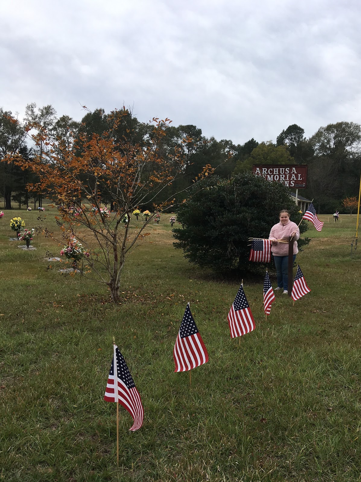 Archusa Memorial Gardens cemetery grounds and headstones