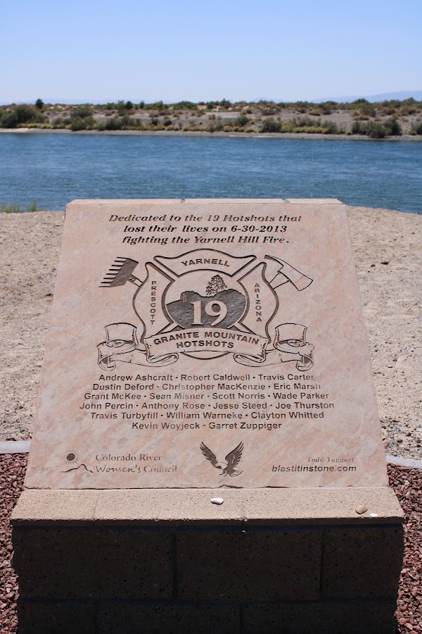 Arizona Veterans Memorial (Eternal Flame) grounds