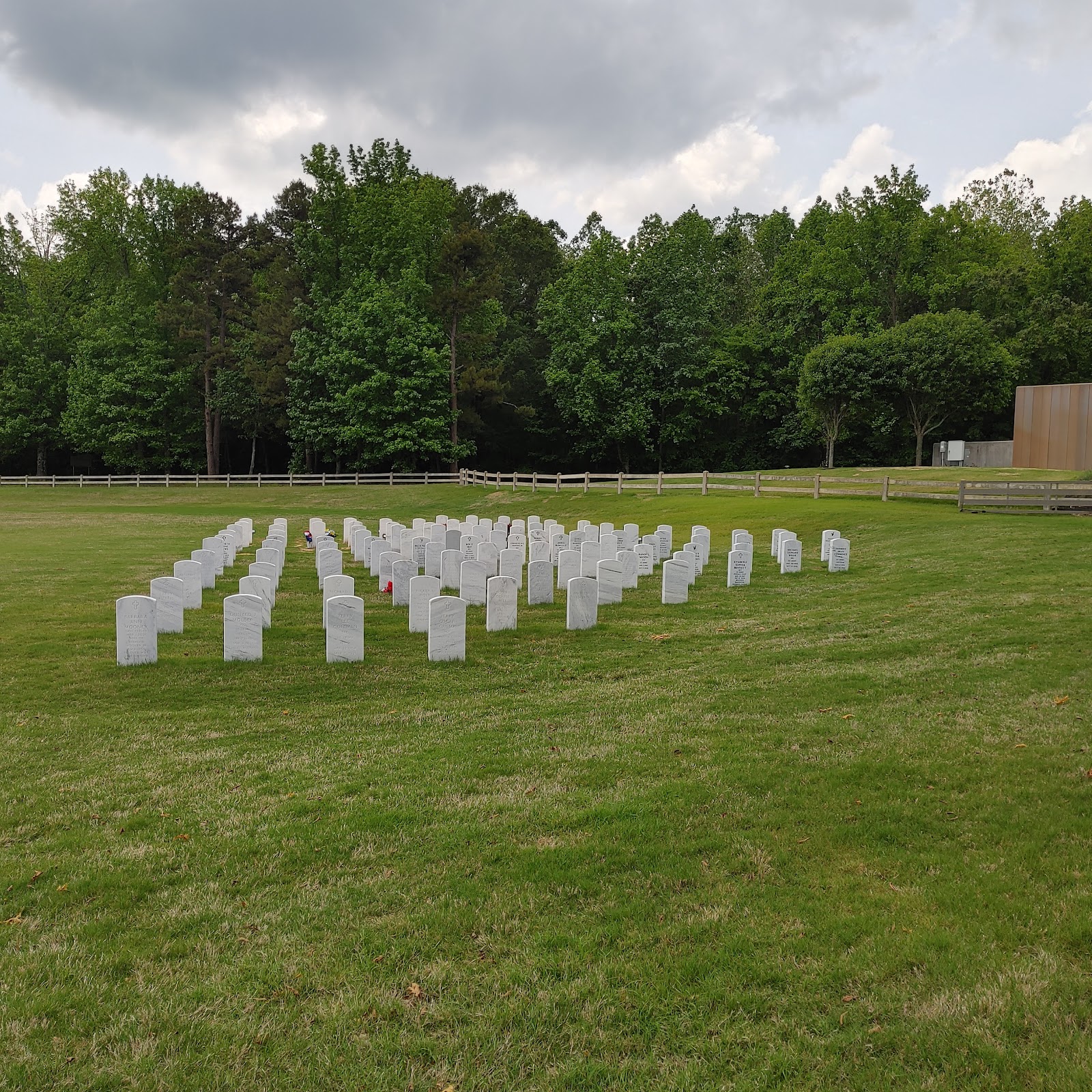 Arkansas State Veterans Cemetery cemetery grounds and headstones