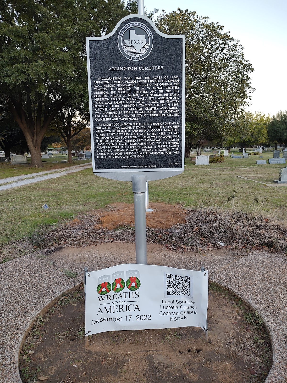 Arlington Cemetery cemetery grounds and headstones