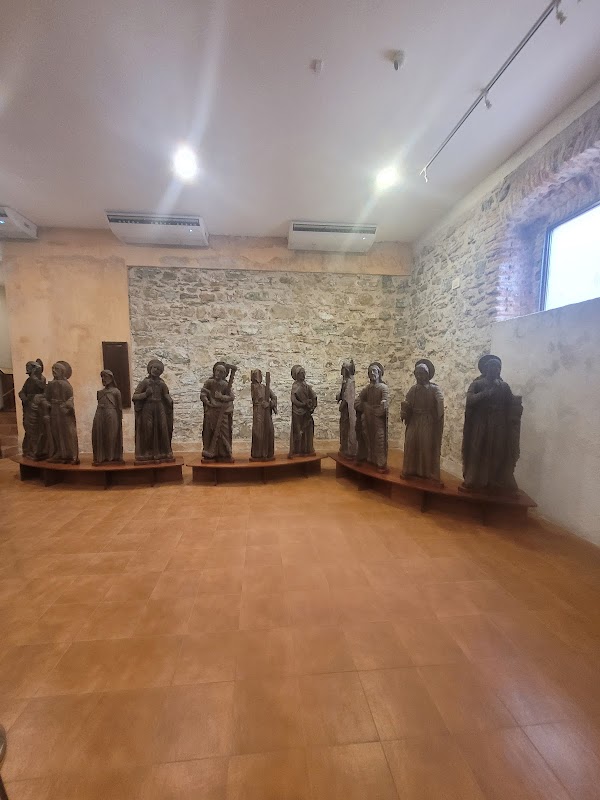 Arlington Park Cemetery grounds