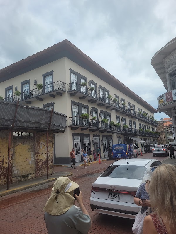 Arlington Park Cemetery grounds