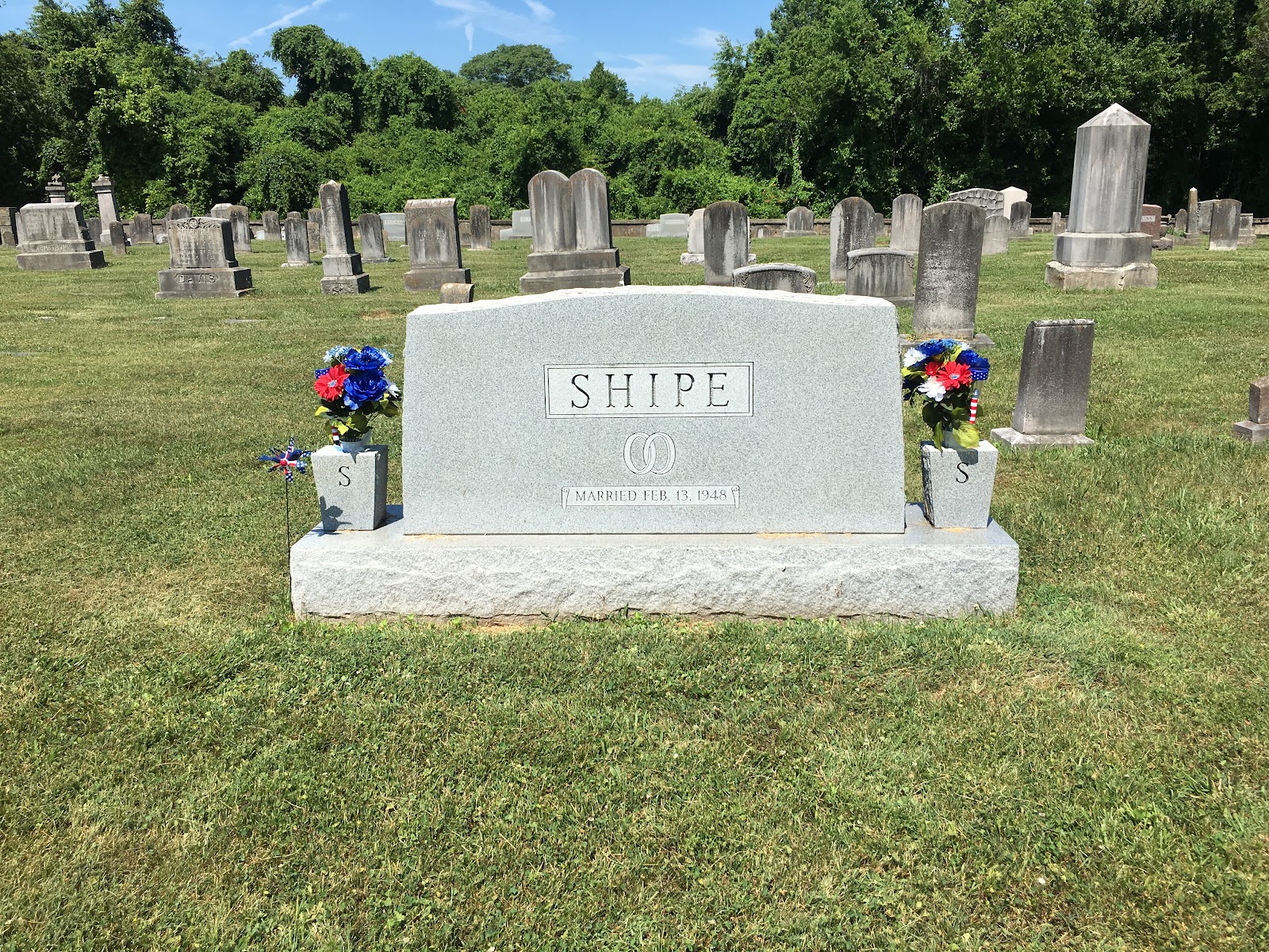 Asbury Cemetery cemetery grounds and headstones