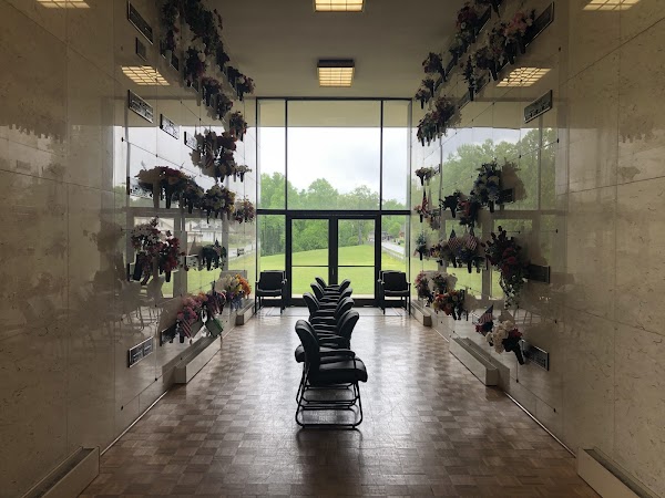 Ashland Cemetery grounds