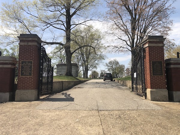 Ashland Cemetery grounds