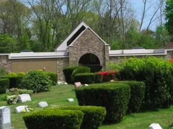 Atlantic View Cemetery & Mausoleum grounds