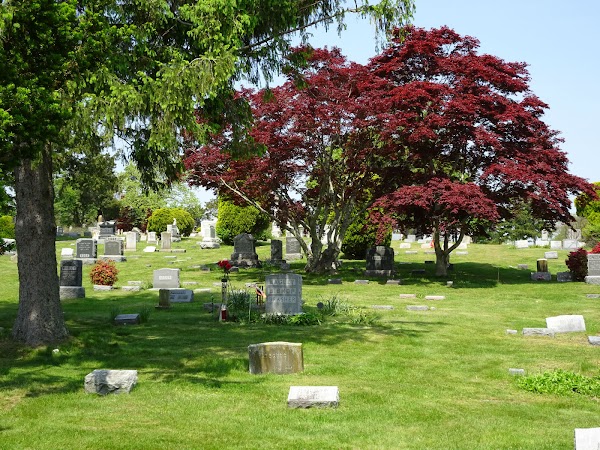 Atlantic View Cemetery & Mausoleum grounds