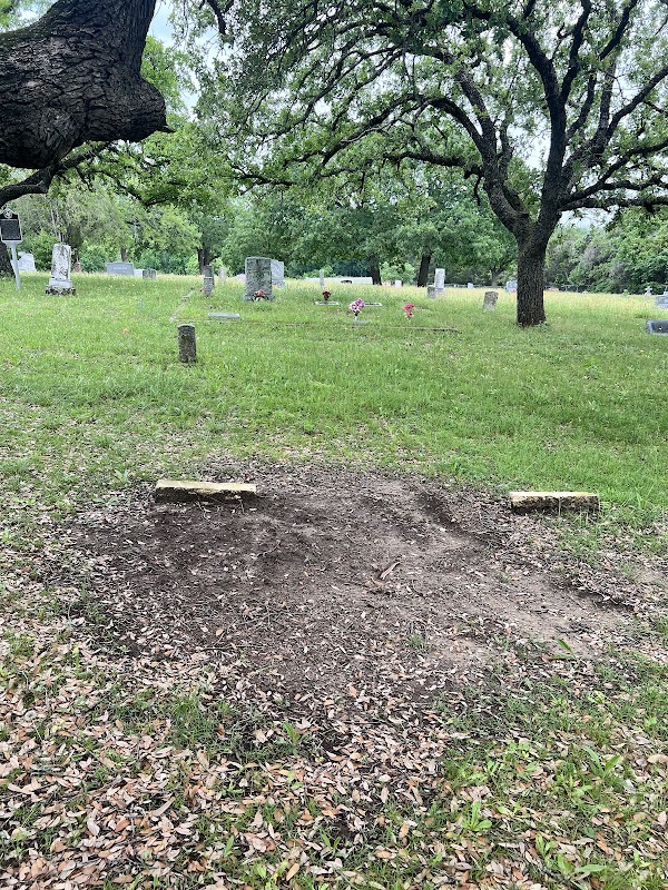 Aurora Cemetery grounds