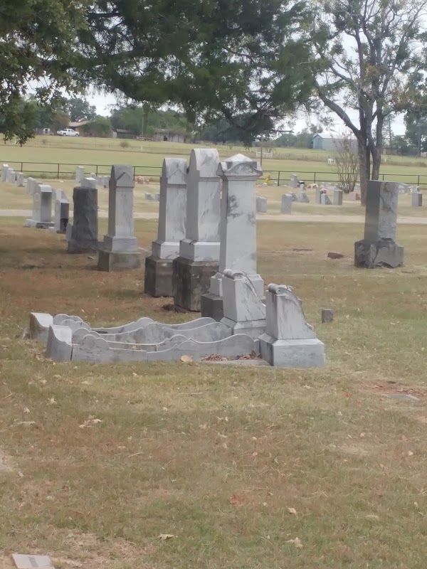 Aurora Cemetery grounds