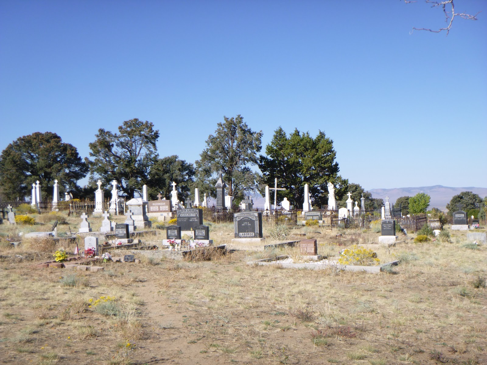 Austin Graveyard headstone and grounds