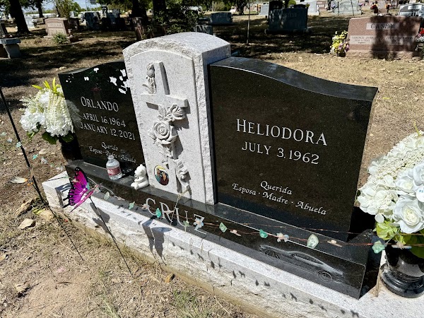 Austin Memorial Park Cemetery grounds