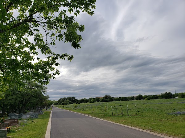 Austin Memorial Park Cemetery grounds