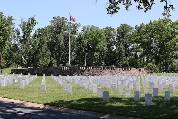 Baltimore National Cemetery grounds