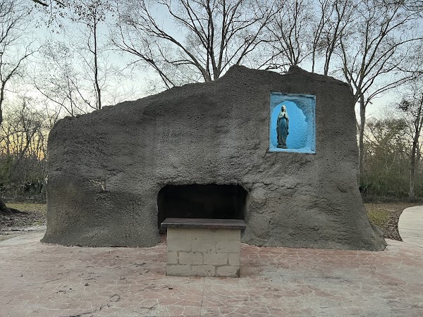 Bancker Grotto Memorial Park grounds