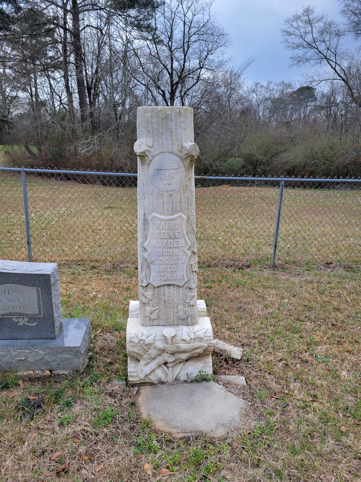 Bankston-Simmons-Hayden Cemetery cemetery grounds and headstones