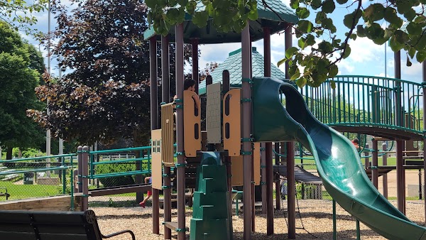 Barnes Memorial Park grounds