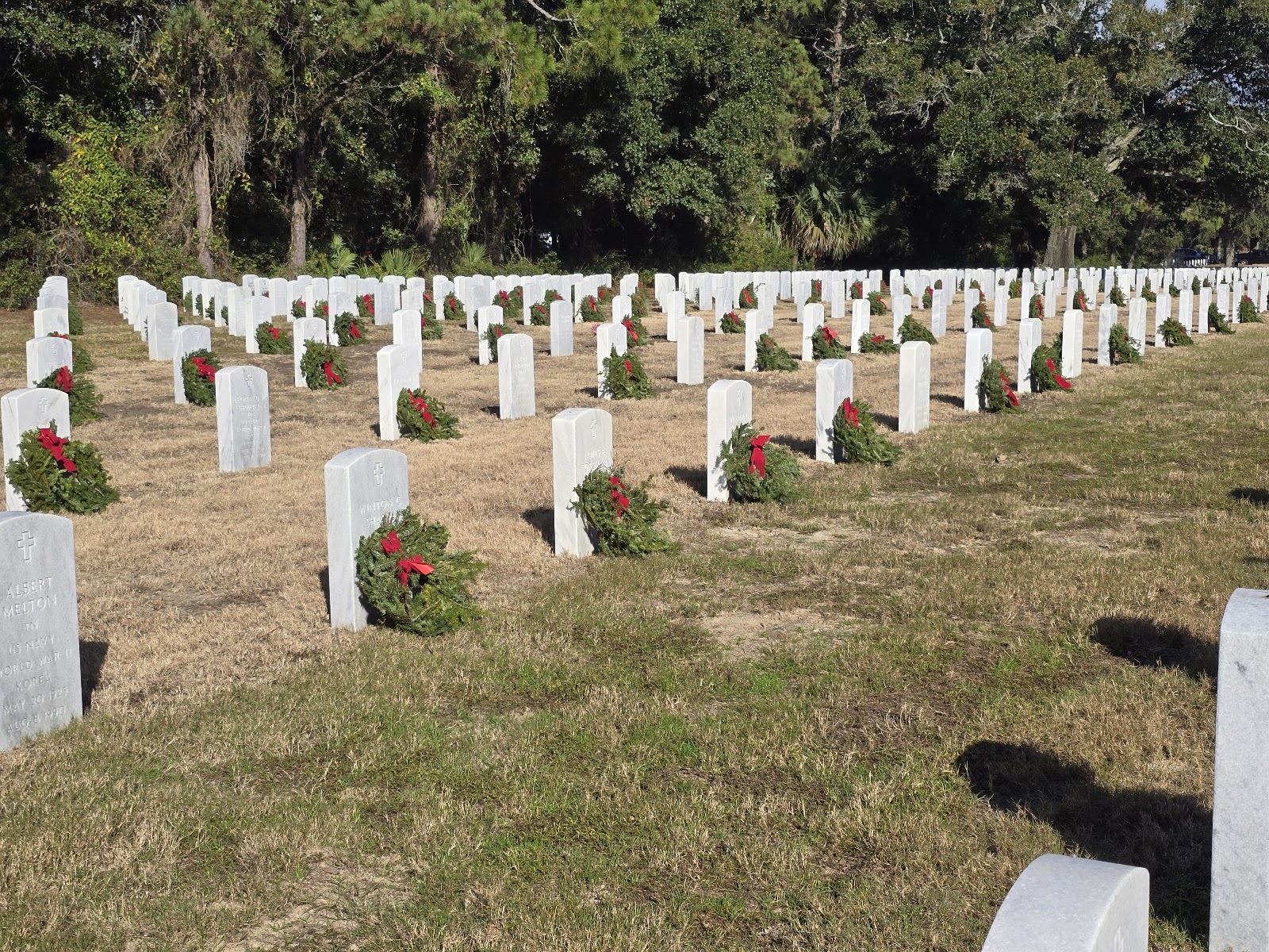 Barrancas National Cemetery cemetery grounds and headstones