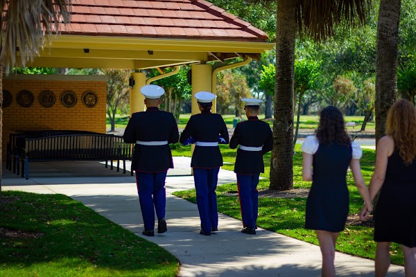 Bay Pines National Cemetery grounds