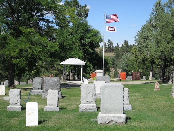 Bear Butte Cemetery grounds