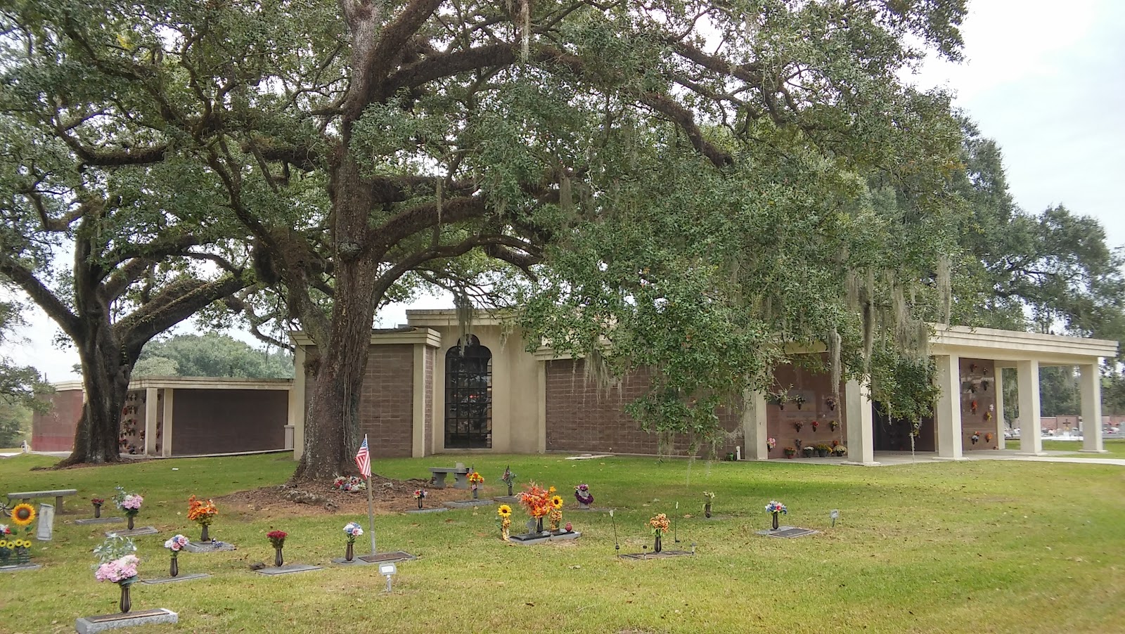 Beau Pre Cemetery cemetery grounds and headstones