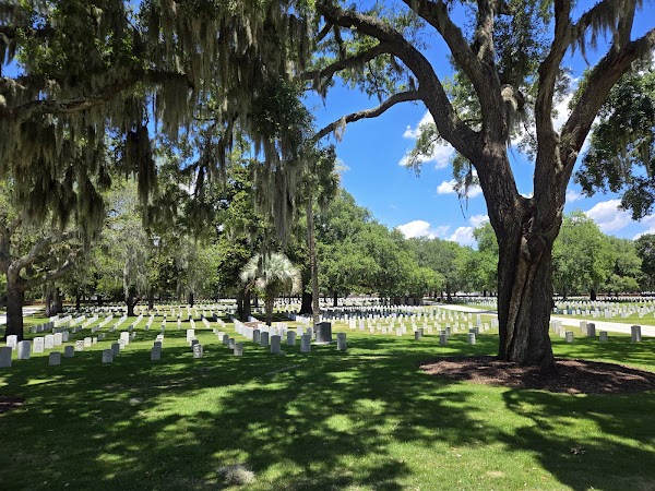 Beaufort National Cemetery grounds