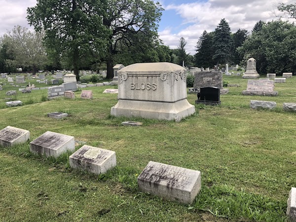 Beech Grove Cemetery grounds
