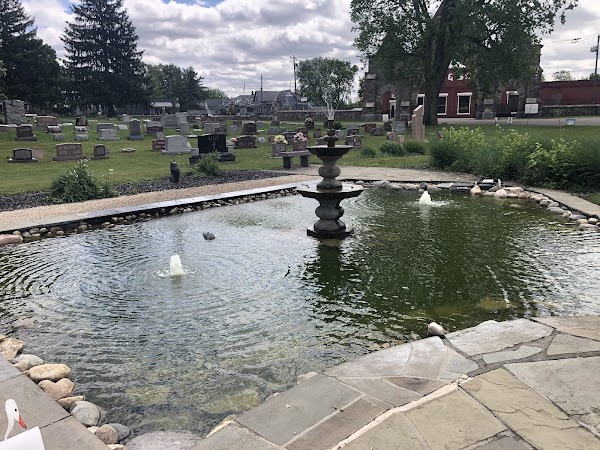 Beech Grove Cemetery grounds