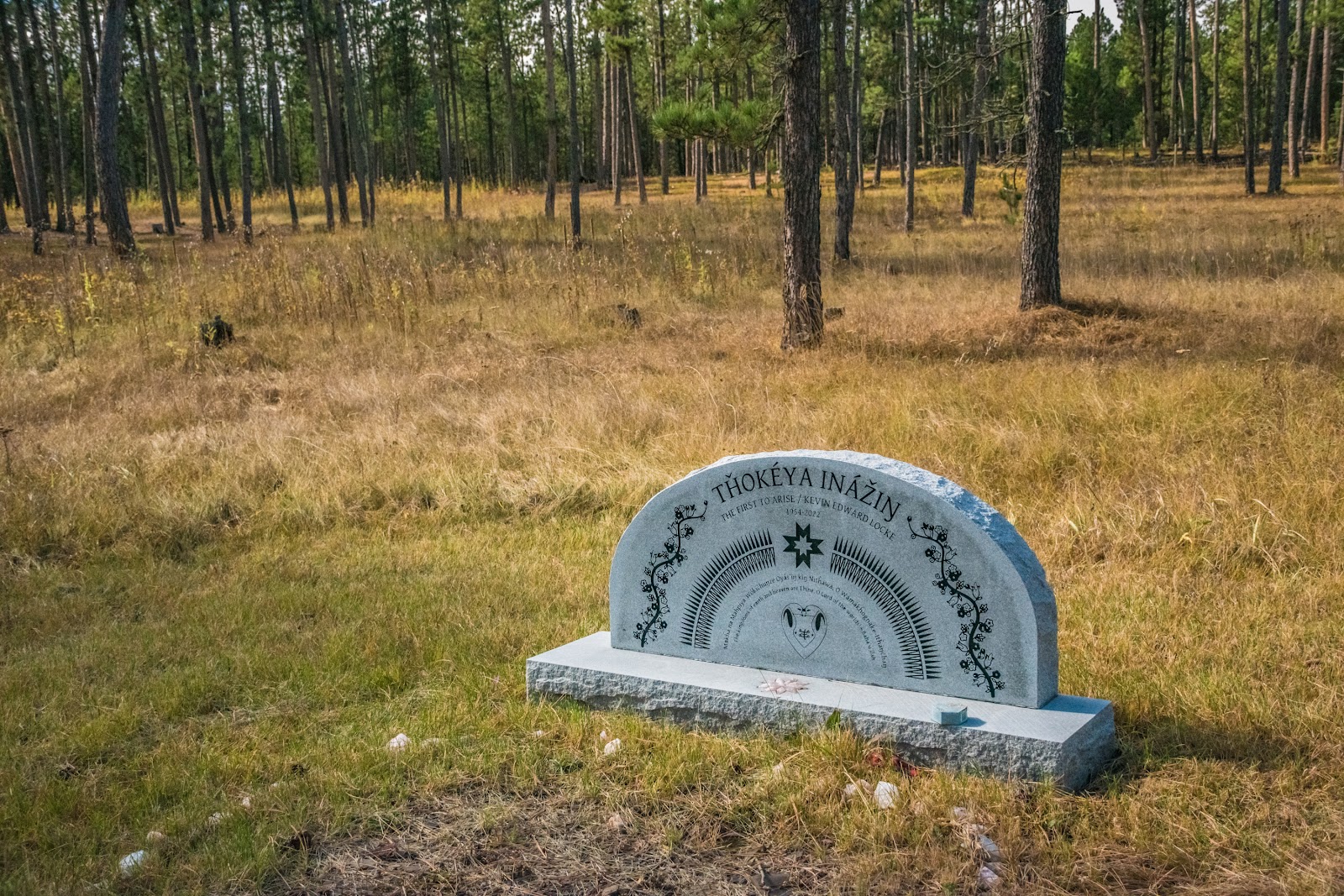 Bell Park Cemetery headstone and grounds