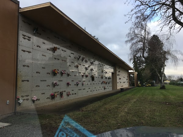 Belle Passi Cemetery grounds