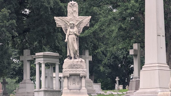Bellefontaine Cemetery and Arboretum grounds