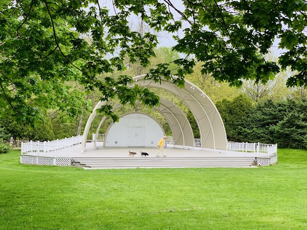 Bellevue State Park grounds