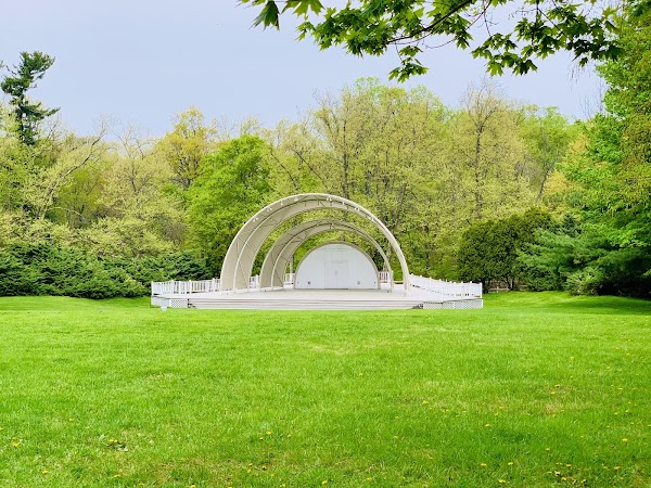 Bellevue State Park grounds